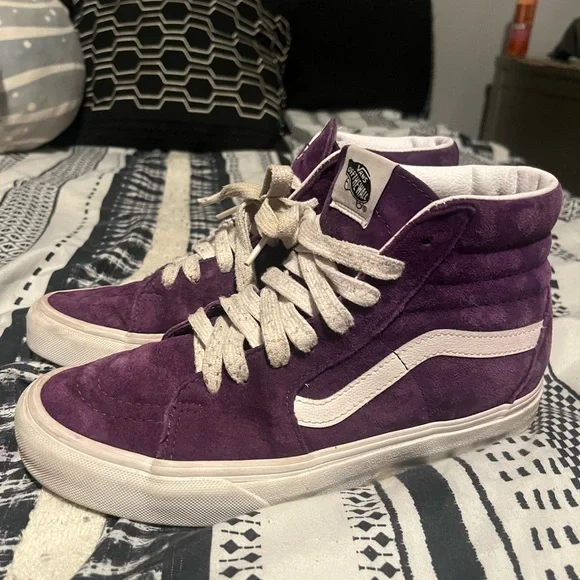 Used vans! Size 8 - Picture 2 of 6